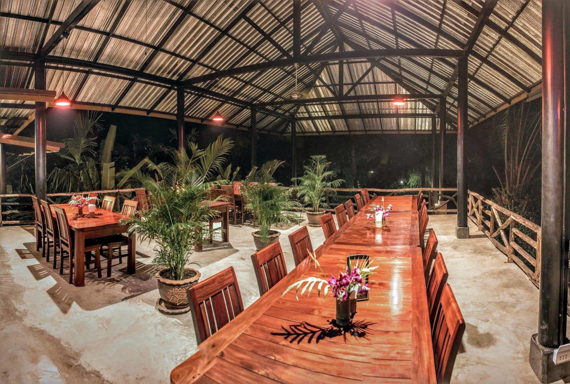 Anurak Community Lodge - Sha Plus Khao Sok National Park Exteriör bild